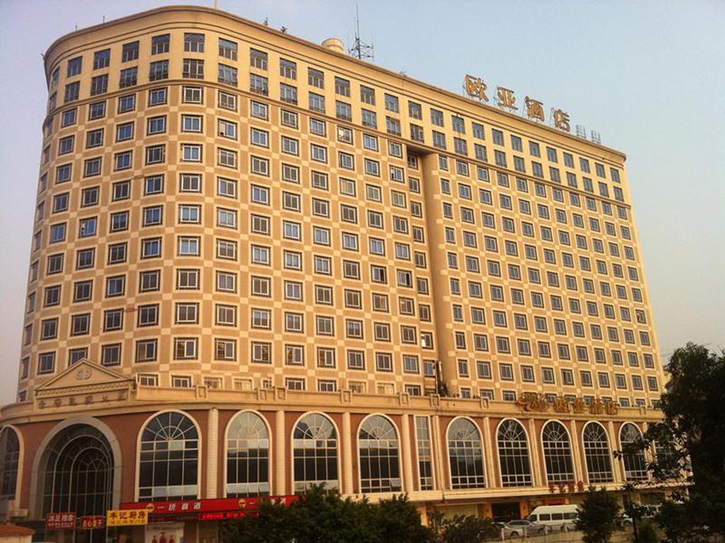 Vienna Hotel Guangzhou Shaheding Metro Station Buitenkant foto
