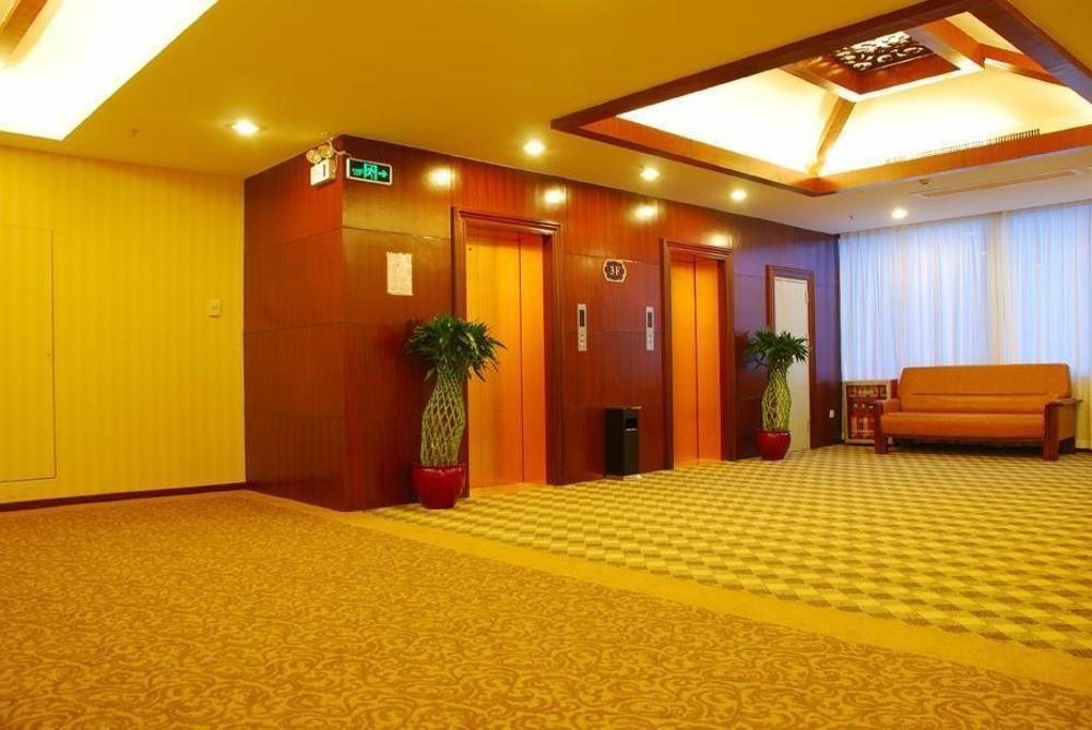 Vienna Hotel Guangzhou Shaheding Metro Station Buitenkant foto
