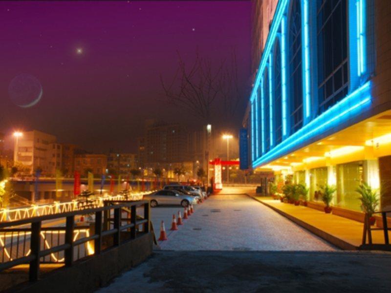 Vienna Hotel Guangzhou Shaheding Metro Station Buitenkant foto