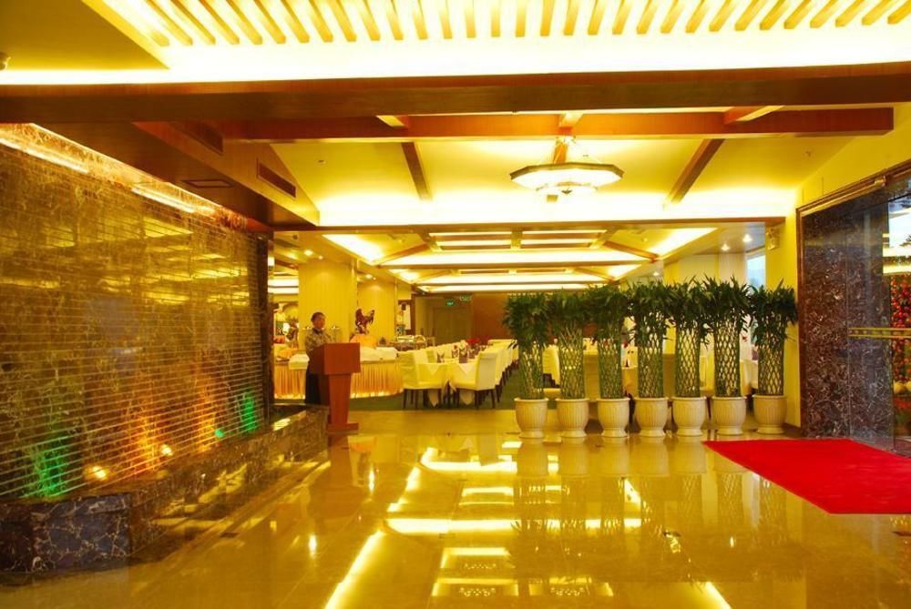 Vienna Hotel Guangzhou Shaheding Metro Station Buitenkant foto